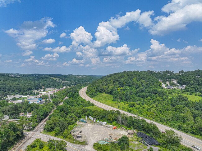 Building Photo - 734 Millers Run Rd