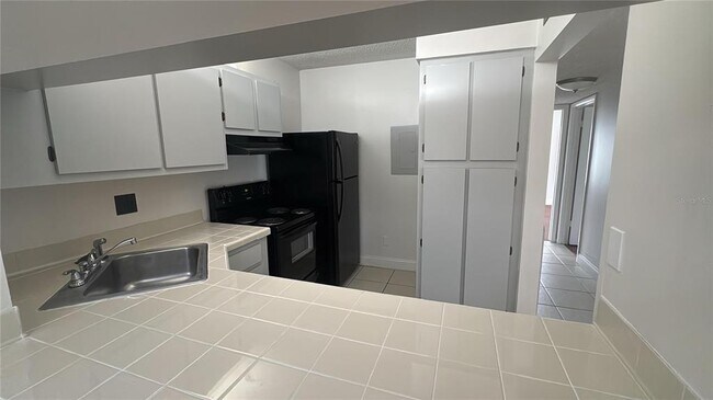 Building Photo - 8203 Sun Spring Cir