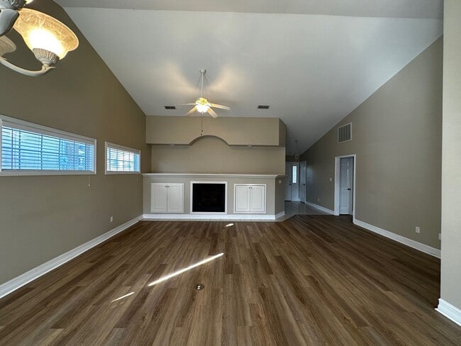 Building Photo - 4895 Heritage Park Blvd