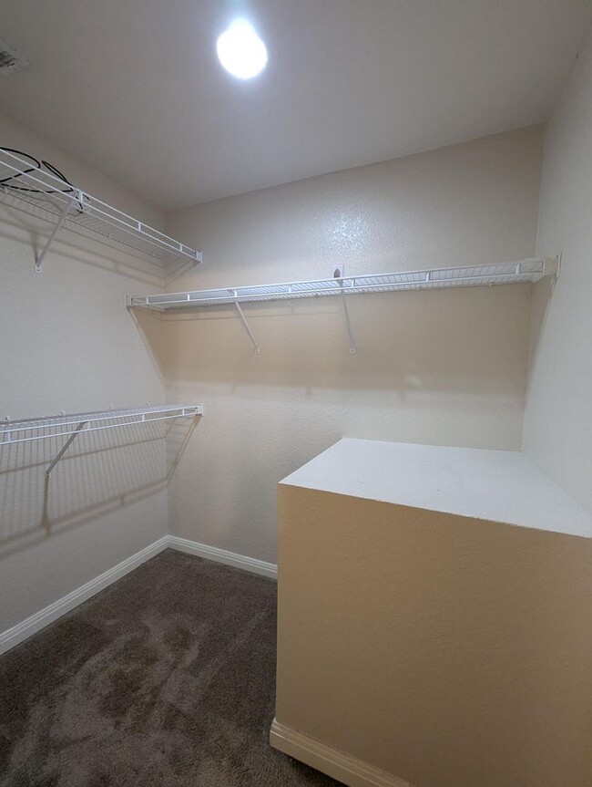 Building Photo - 2x2 Spacious, updated 5th floor unit with ...