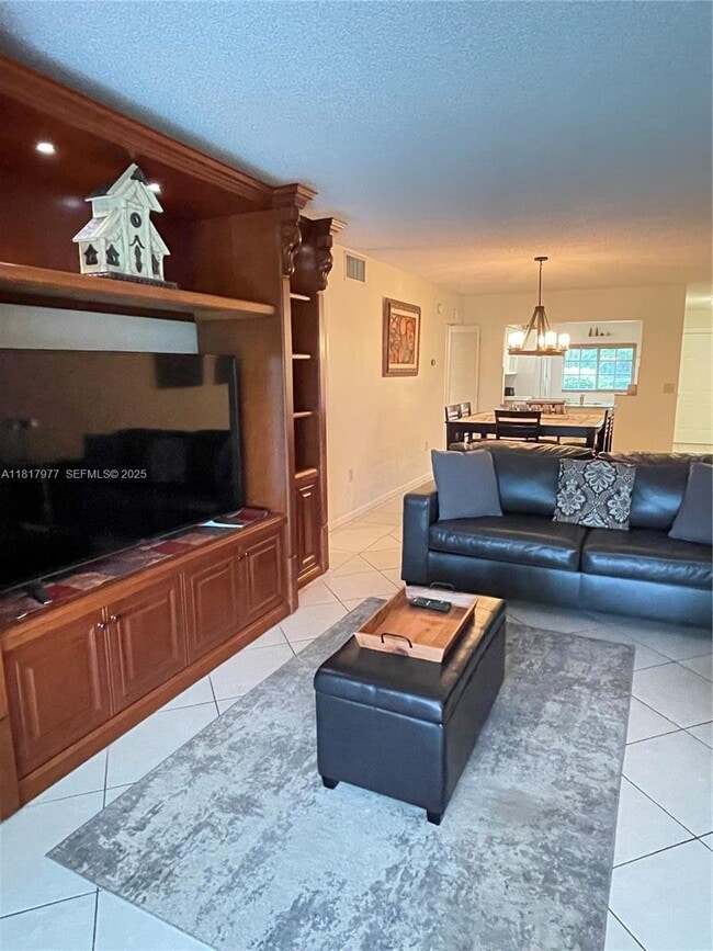 Building Photo - 4000 Crystal Lake Dr