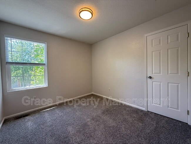 Building Photo - 9378 Garfield Way
