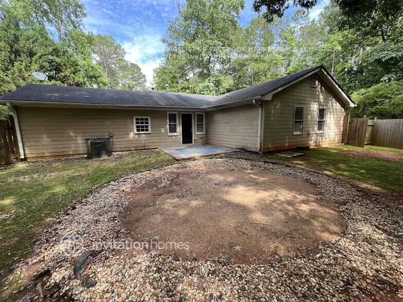 Building Photo - 4793 Cedar Lake Dr SE