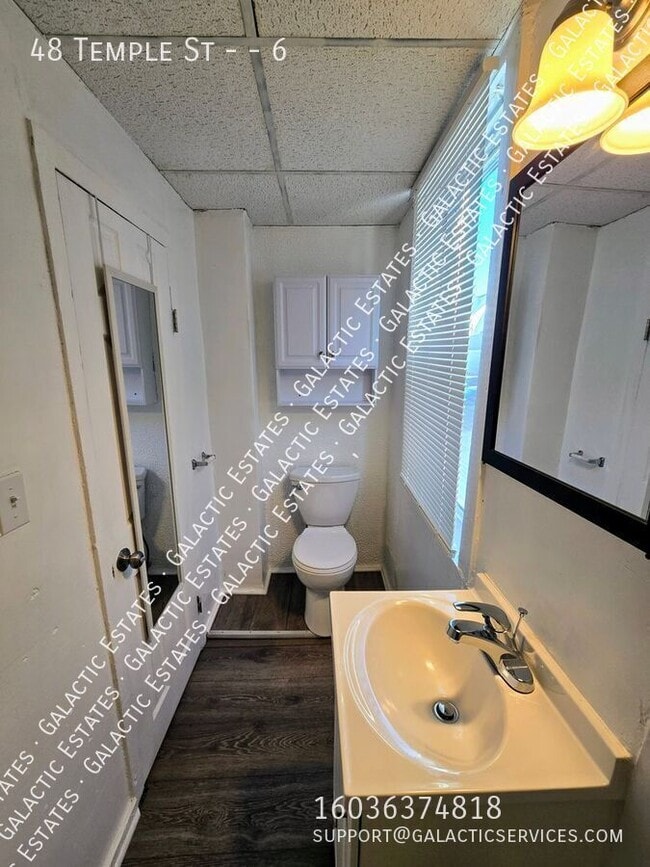 Building Photo - 48 Temple St