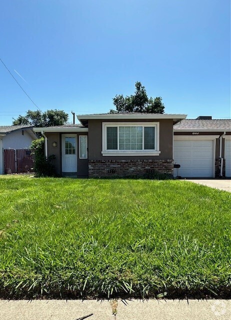 Building Photo - Charming 2-Bedroom, 1-Bathroom in Sacramento!