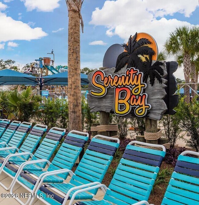 Building Photo - 459 Crestview Dr