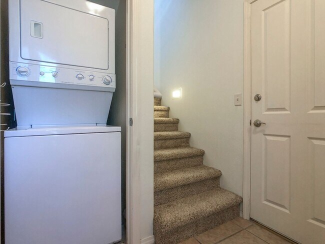 Building Photo - 221 Spring St