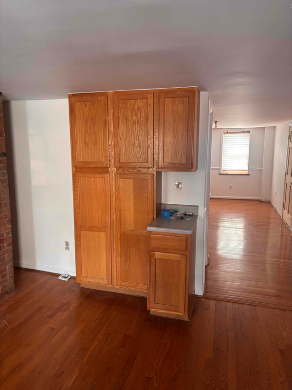 Building Photo - 1005 S Kenwood Ave