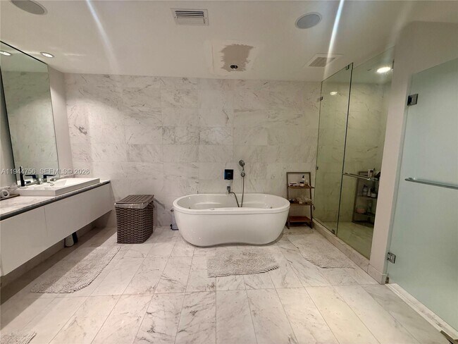 Building Photo - 3300 NE 188th St