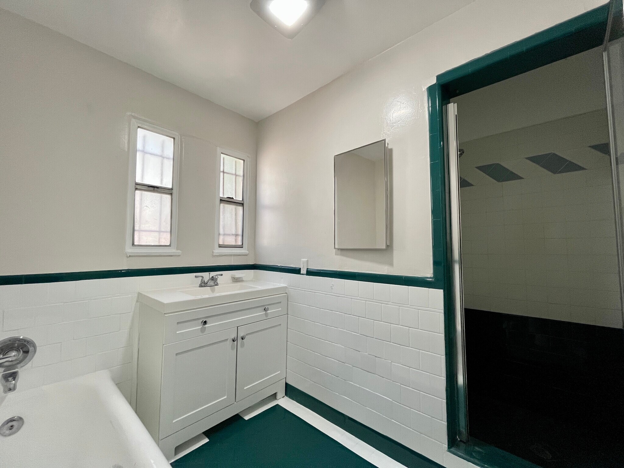 Separate shower stall - 1807 S Redondo Blvd