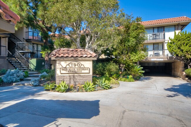 Building Photo - 190 Del Mar Shores Terrace