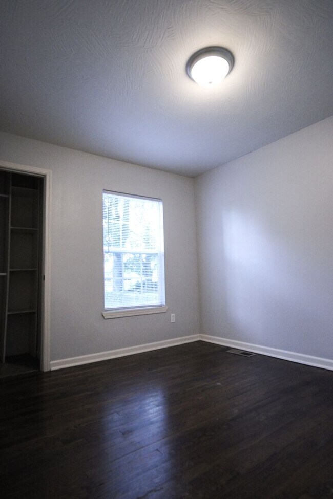 Building Photo - Updated 3BR/2BA House Near MSU – Garage, Basement & Yard!