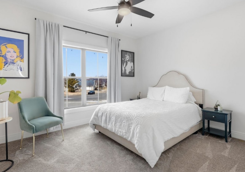 Building Photo - 1 Country Club Ct