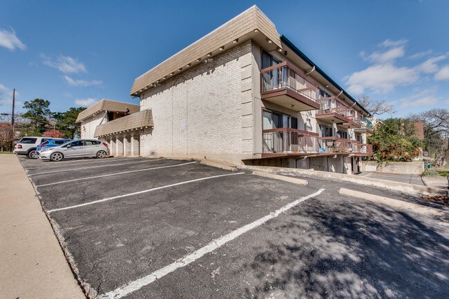 Building Photo - 3301 Speedway