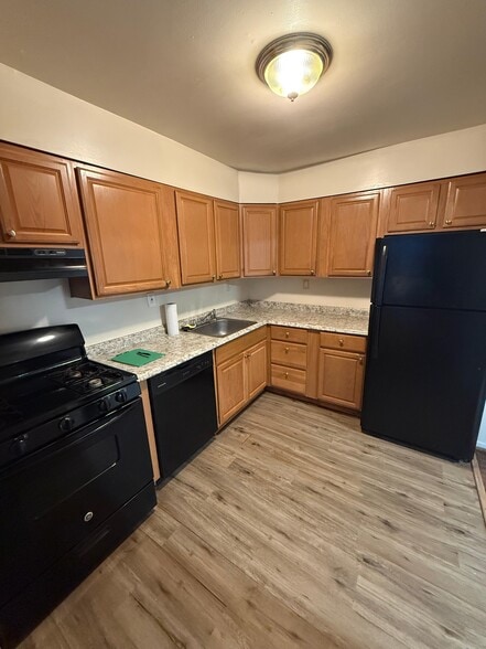 Building Photo - 7301 Calder Dr