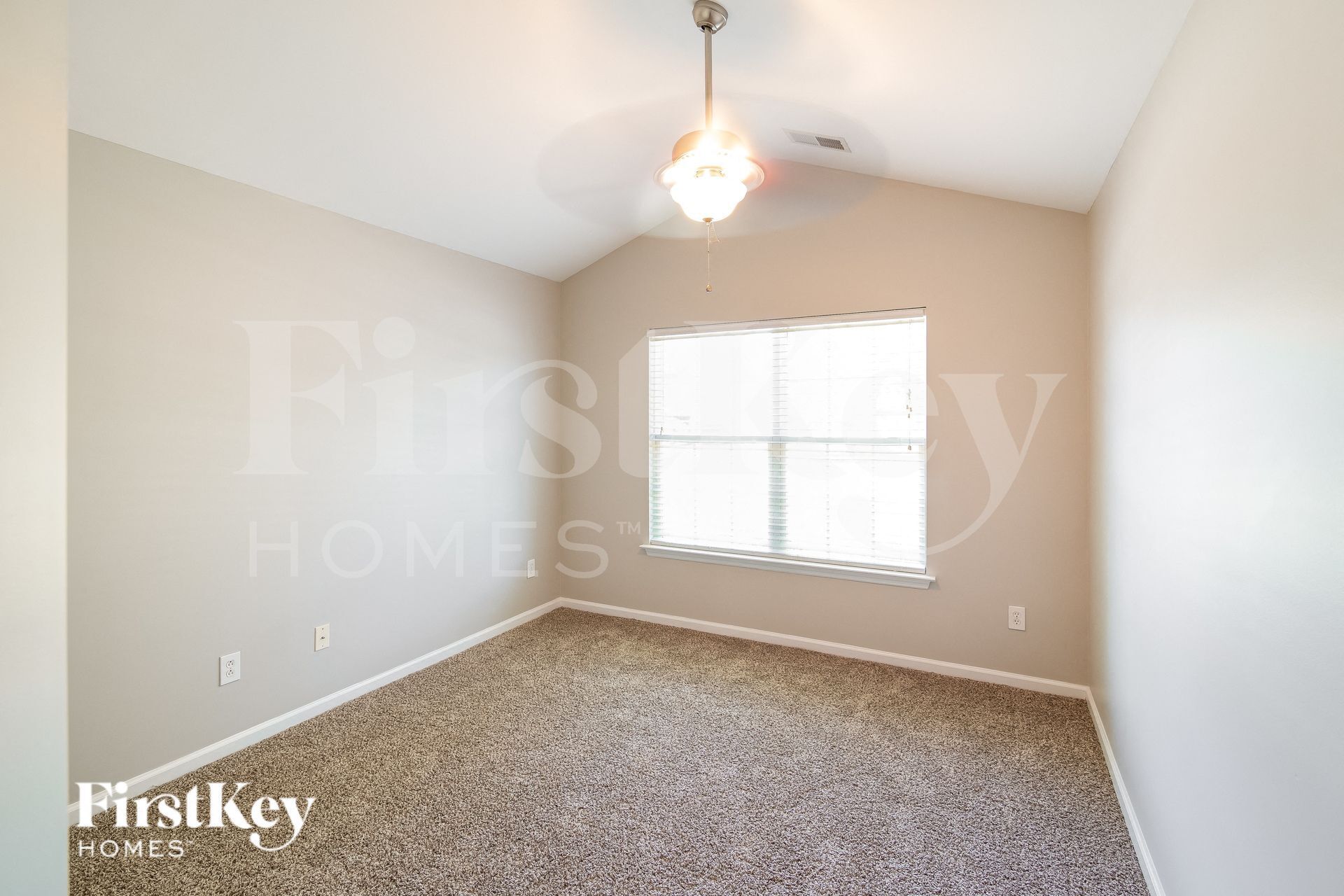 Building Photo - 3388 Middlesboro Ave