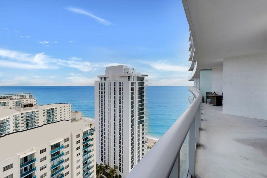 Building Photo - 4111 S Ocean Dr