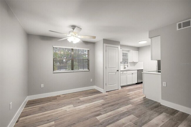 Building Photo - 420 S Palmetto St