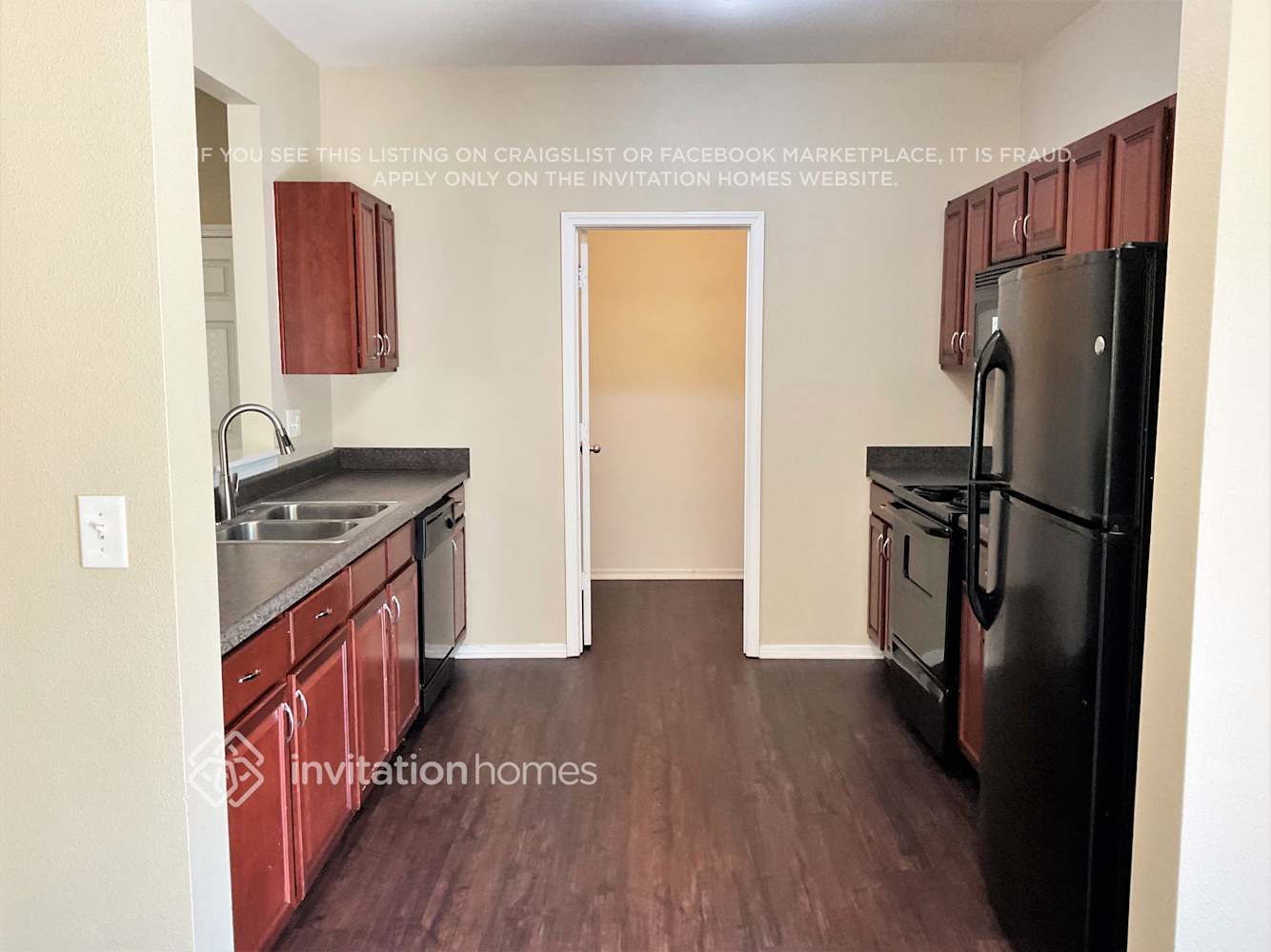 Building Photo - 1042 Black Oak Dr