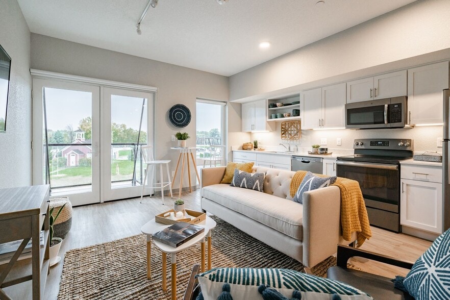 Interior Photo - Arabella: 200 W 1st St - Cedar Falls