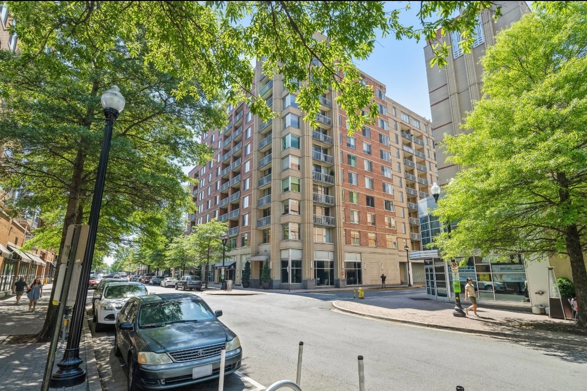Building Photo - 1020 N Highland St