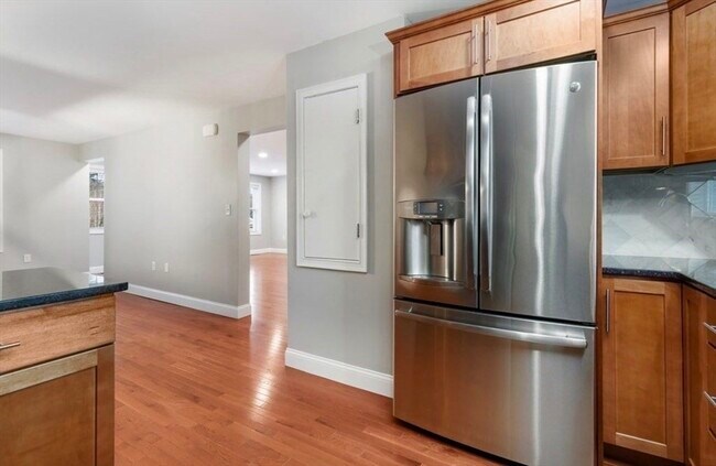 Building Photo - 38 Webster St