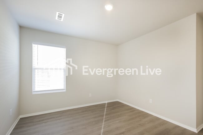 Building Photo - 6511 NW Kathleen St