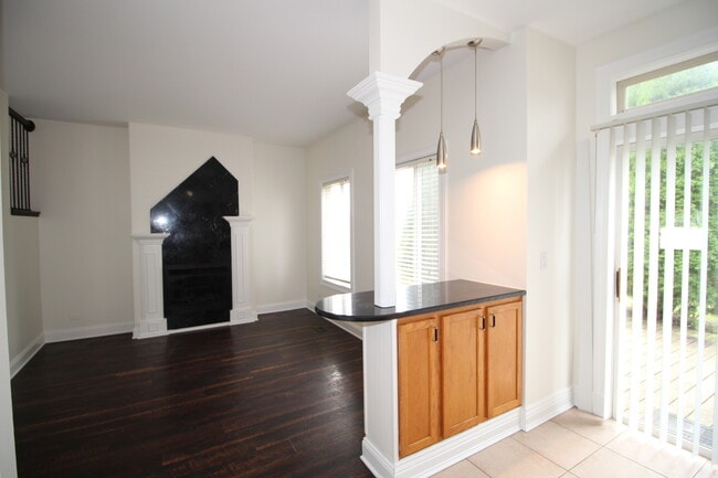 Building Photo - 2835 Cedar Glade Dr