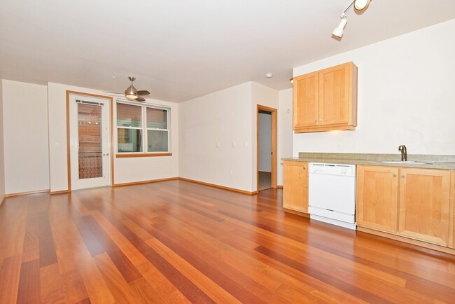 Building Photo - 3535 S Corbett Ave