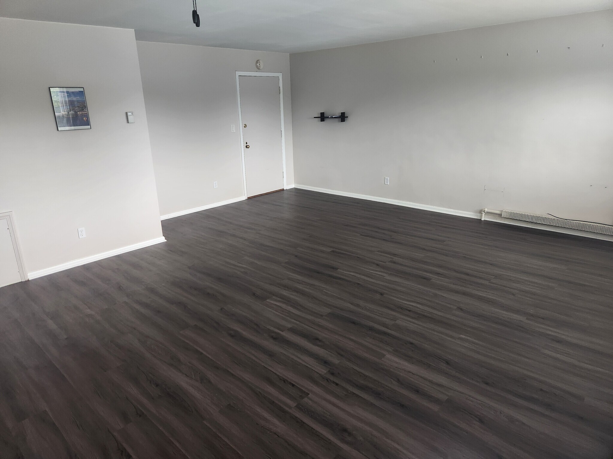 living room - 13797 Cedar Rd
