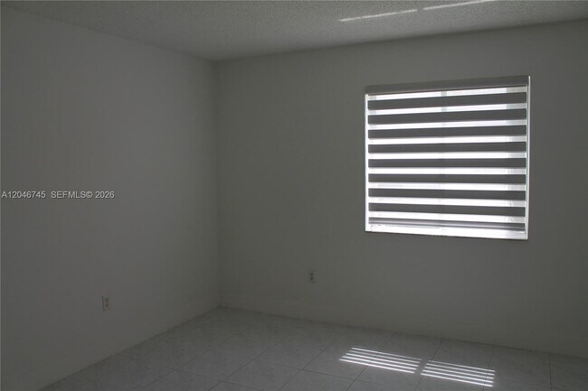 Building Photo - 1153 NW 125th Pl
