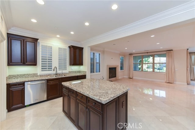 Building Photo - 40 Skyward