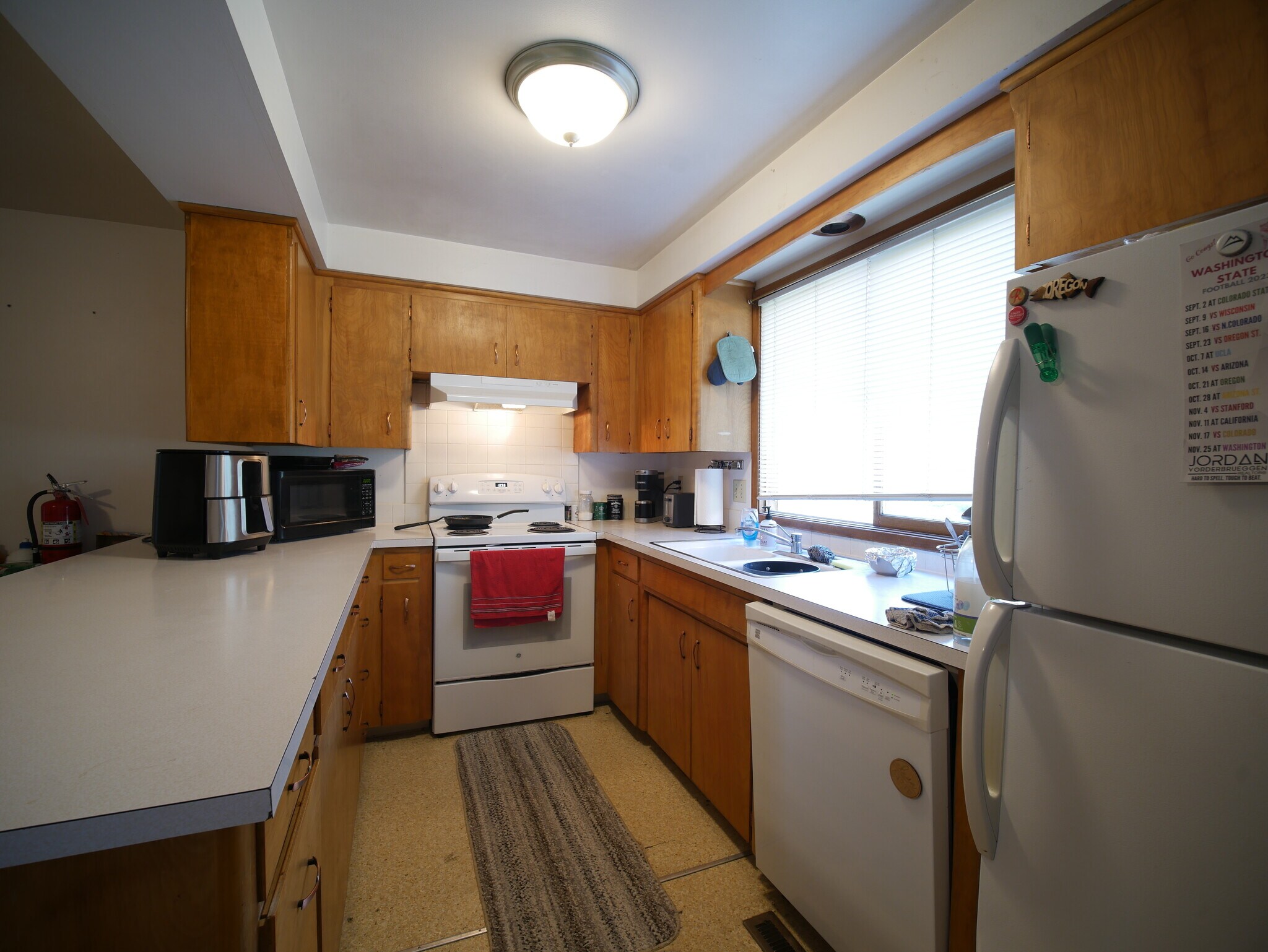 Building Photo - 1425 NW Kenny Dr