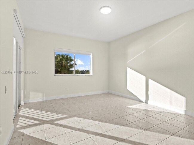 Building Photo - 10720 NW 66th St