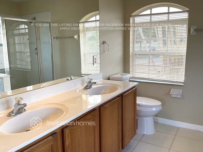 Building Photo - 427 Biscayne Ave NW