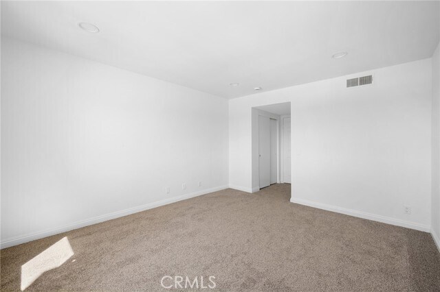Building Photo - 460 Oak St