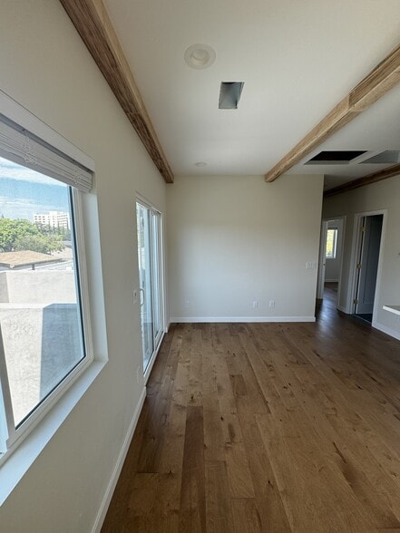 Building Photo - 5661 Campanile Way