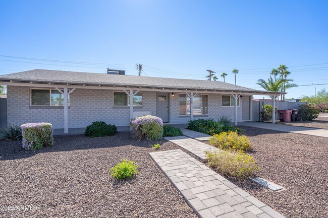 Primary Photo - 7405 E Almeria Rd