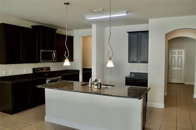 Building Photo - 3804 Oceanview Dr
