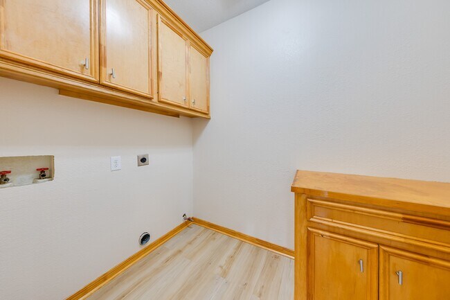 Building Photo - 8514 Bonner Dr