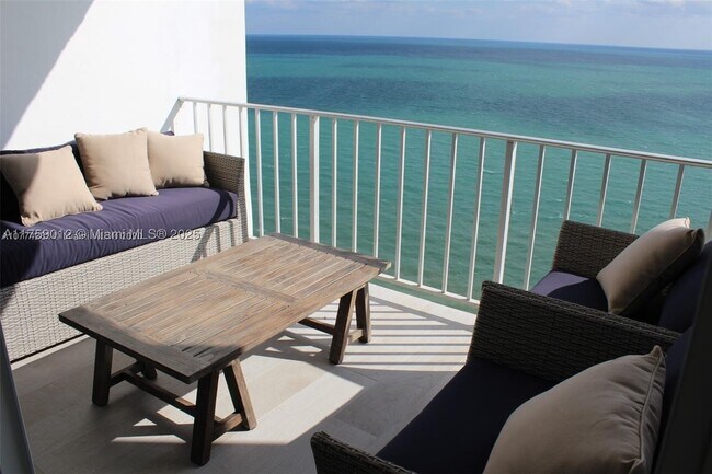 Building Photo - 881 Ocean Dr