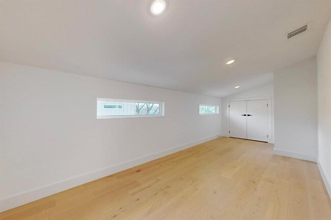 Building Photo - 4800 Prock Ln