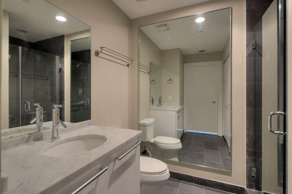 Building Photo - 900 Biscayne Blvd