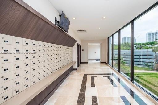 Building Photo - 20505 E Country Club Dr