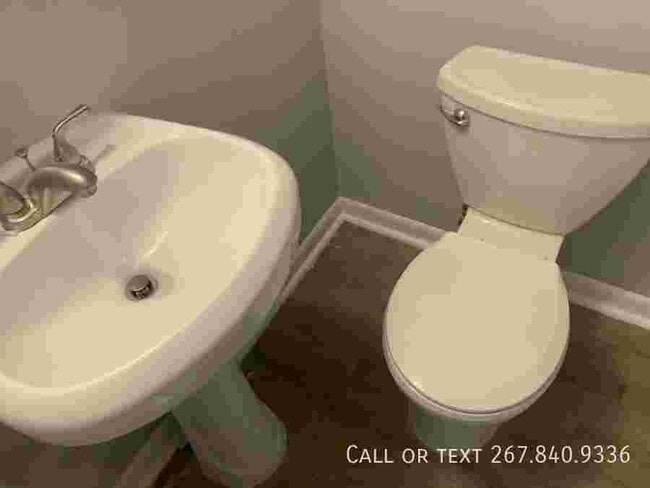 Building Photo - 18 Armor Ct