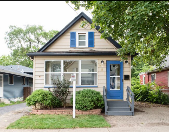 928 Oliver Ave 928 Oliver Ave Aurora IL 60506 Apartment Finder