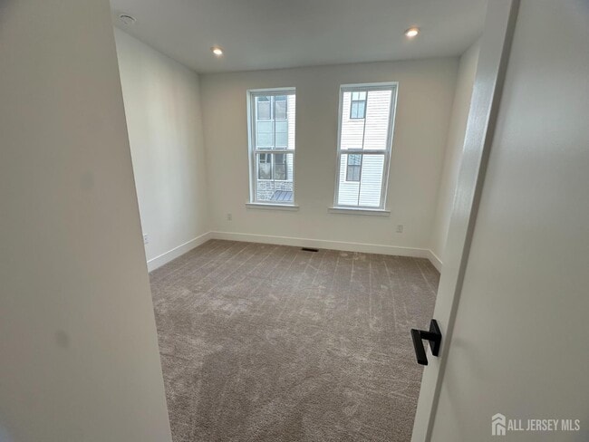 Building Photo - 10102 Donatello Dr