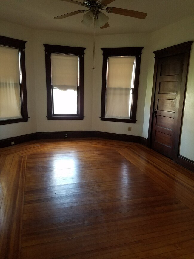 Bedroom - 15 Hollister Street