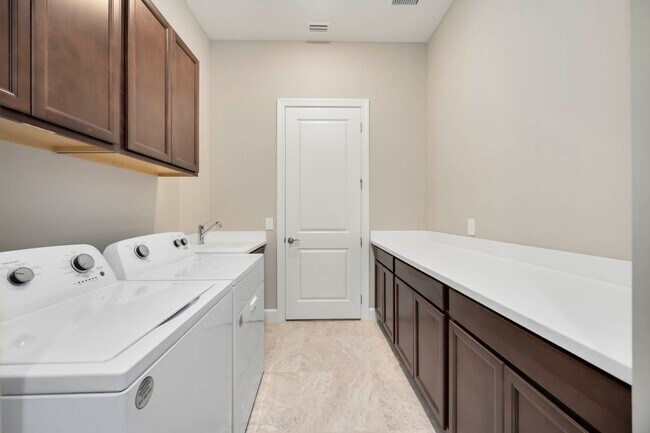 Building Photo - 18009 Northwood Pl