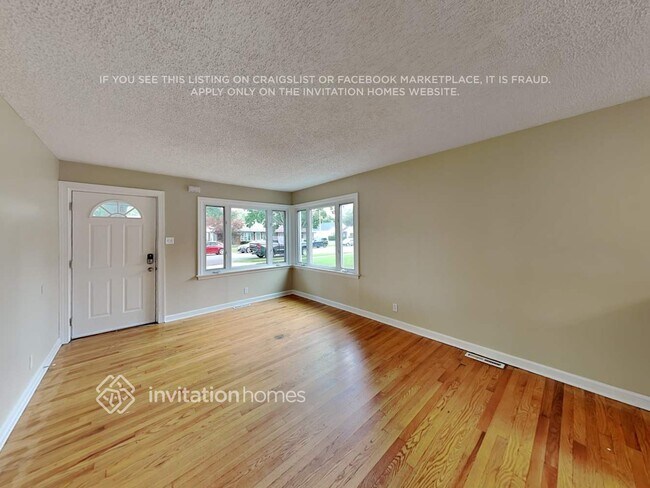 Building Photo - 9219 S 51st Ave